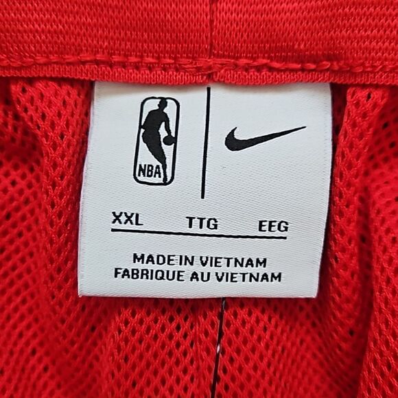 Nike NBA Chicago Bulls Mesh Practice Shorts Red NWT - Picture 10 of 10